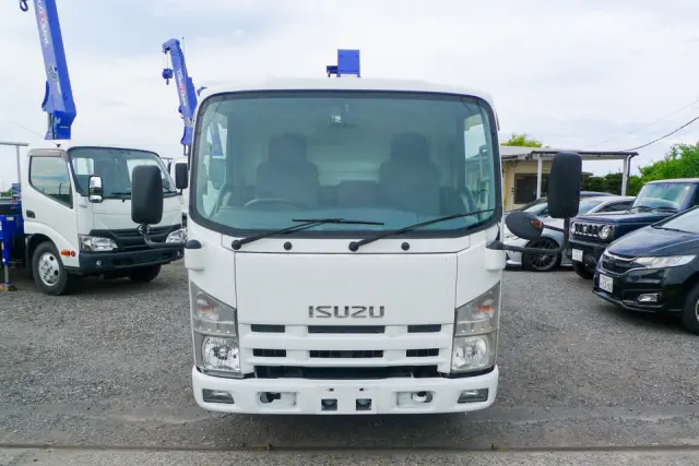 いすゞ エルフ TKG-NMR85N(2WD)の写真2