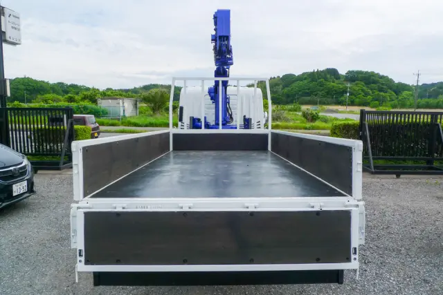 いすゞ エルフ TKG-NMR85N(2WD)の写真9