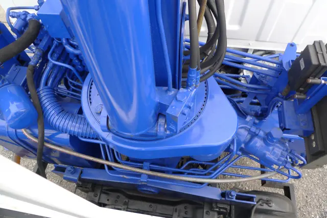 いすゞ エルフ TKG-NMR85N(2WD)の写真20