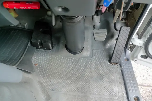 いすゞ エルフ TKG-NMR85N(2WD)の写真36