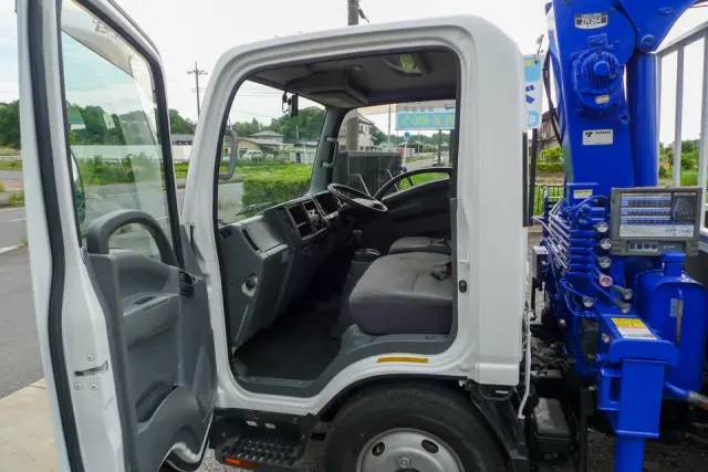いすゞ エルフ TKG-NMR85N(2WD)の写真40