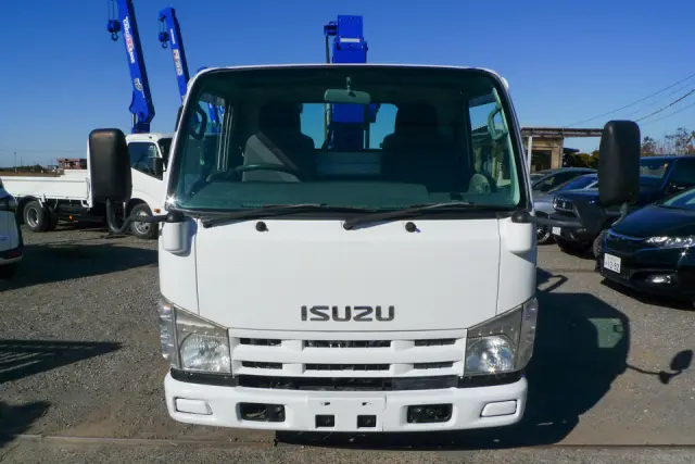 いすゞ エルフ BKG-NKR85R(2WD)の写真2