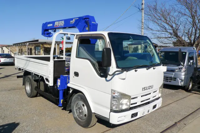 いすゞ エルフ BKG-NKR85R(2WD)の写真3