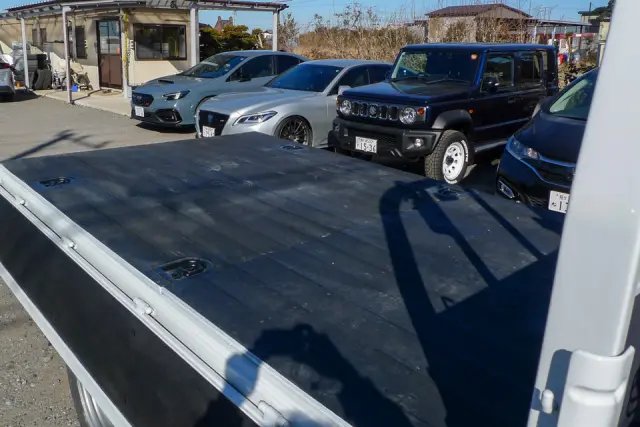 いすゞ エルフ BKG-NKR85R(2WD)の写真11