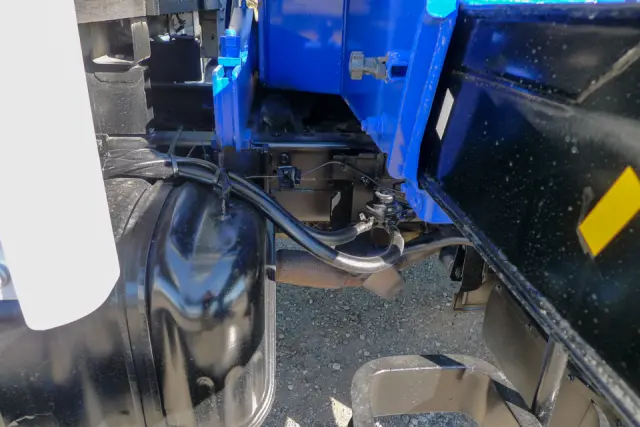 いすゞ エルフ BKG-NKR85R(2WD)の写真21