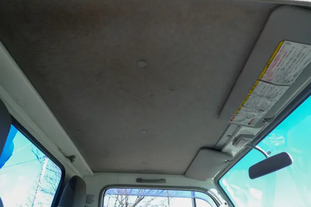 いすゞ エルフ BKG-NKR85R(2WD)の写真39