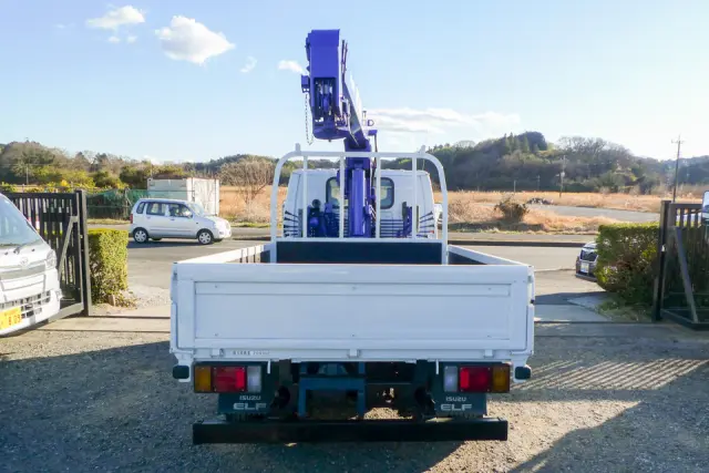 いすゞ エルフ TPG-NKR85AN(2WD)の写真4