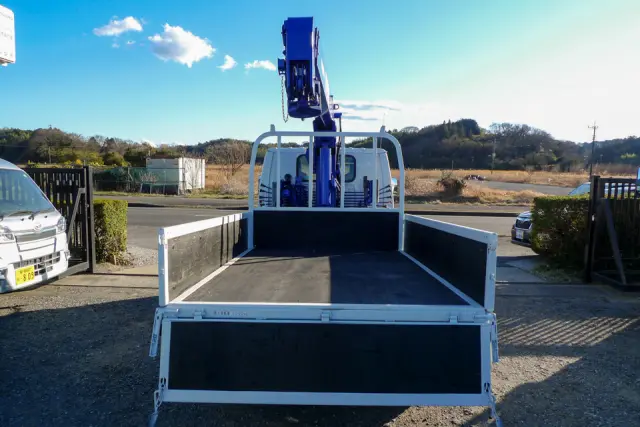 いすゞ エルフ TPG-NKR85AN(2WD)の写真7