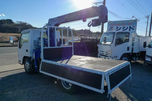 いすゞ エルフ TPG-NKR85AN(2WD)の写真9