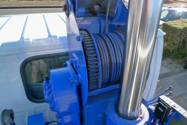 いすゞ エルフ TPG-NKR85AN(2WD)の写真15