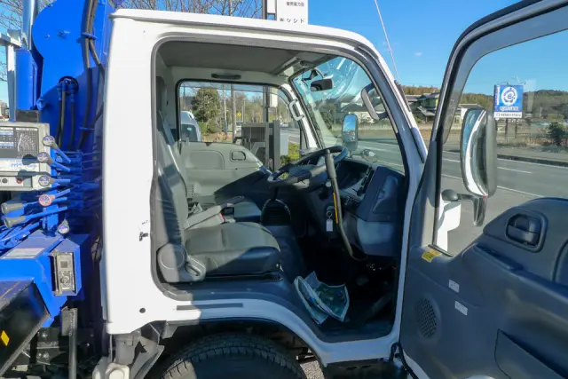 いすゞ エルフ TPG-NKR85AN(2WD)の写真27