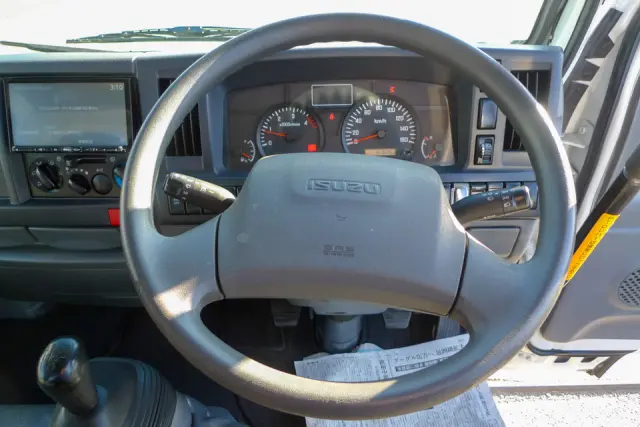 いすゞ エルフ TPG-NKR85AN(2WD)の写真30