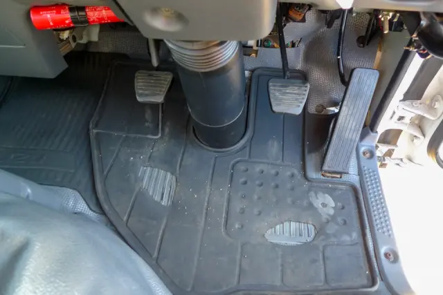 いすゞ エルフ TPG-NKR85AN(2WD)の写真31