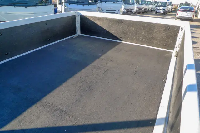 いすゞ エルフ TPG-NKR85AN(2WD)の写真34