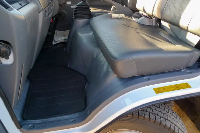 いすゞ エルフ TPG-NKR85AN(2WD)の写真37