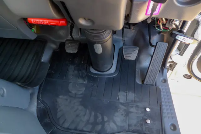 日産 アトラス SKG-APR85AR(2WD)の写真31