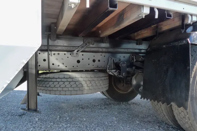 いすゞ エルフ TPG-NPR85N(2WD)の写真23