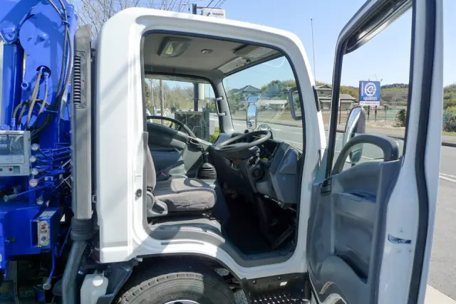 いすゞ エルフ TPG-NPR85N(2WD)の写真28