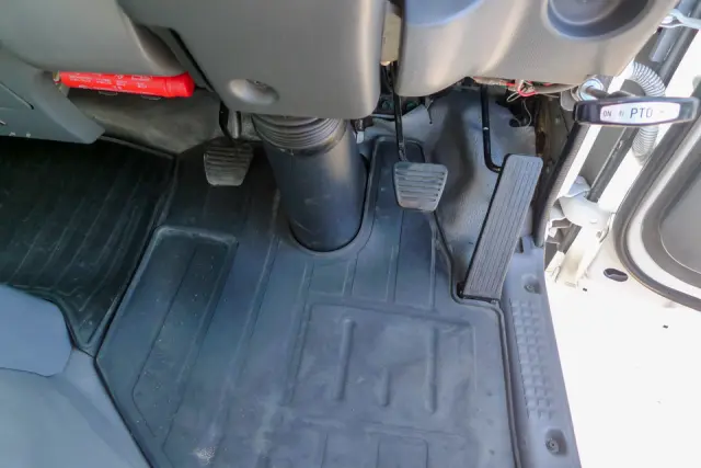 いすゞ エルフ TPG-NPR85N(2WD)の写真33