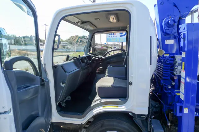 いすゞ エルフ TPG-NPR85N(2WD)の写真35