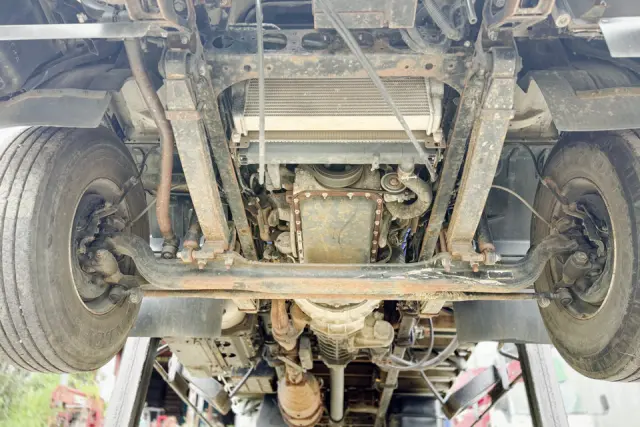 いすゞ フォワード TKG-FRR90S1(2WD)の写真15