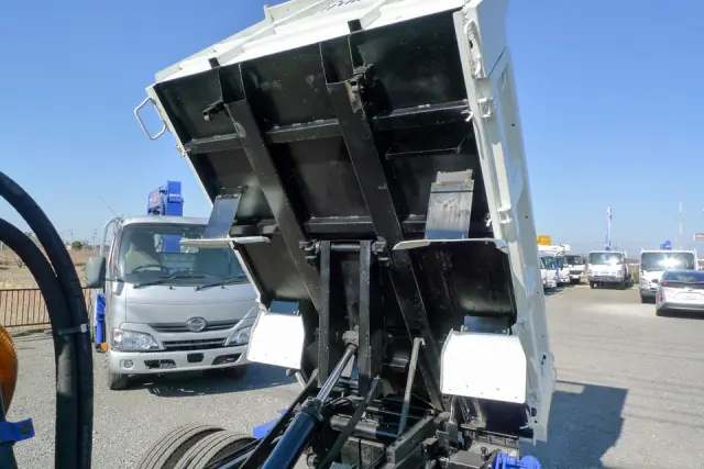 日野 デュトロ SKG-XZU620T(2WD)の写真20