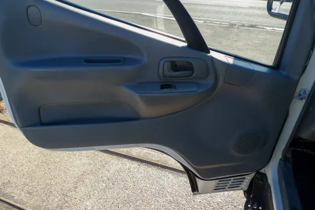 日野 デュトロ SKG-XZU620T(2WD)の写真32