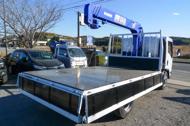 いすゞ エルフ TPG-NPR85N(2WD)の写真10