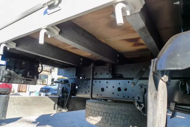 いすゞ エルフ TPG-NPR85N(2WD)の写真23