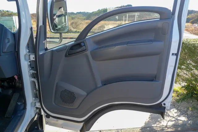 いすゞ エルフ TPG-NPR85N(2WD)の写真27