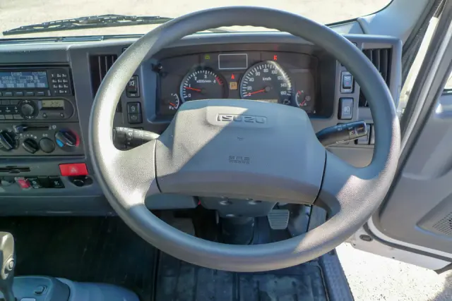 いすゞ エルフ TPG-NPR85N(2WD)の写真31