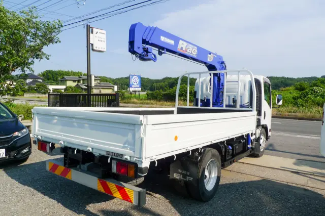 いすゞ エルフ 2RG-NPR88YN(2WD)の写真6