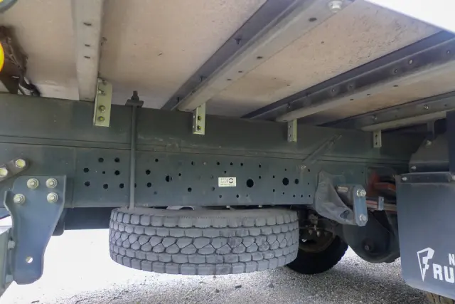 下廻りスペアタイヤ|いすゞ エルフ 2RG-NPR88YN(2WD)の写真13