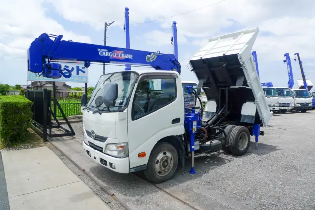 日野 デュトロ TKG-XZU620T(2WD)の写真1