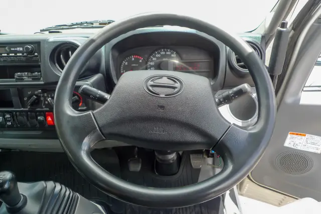 日野 デュトロ TKG-XZU620T(2WD)の写真37