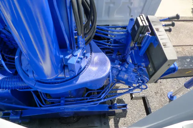 日野 デュトロ TKG-XZU695M(4WD)の写真18