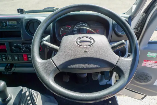 日野 デュトロ TKG-XZU695M(4WD)の写真29