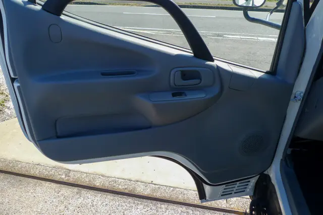 日野 デュトロ TKG-XZU695M(4WD)の写真33