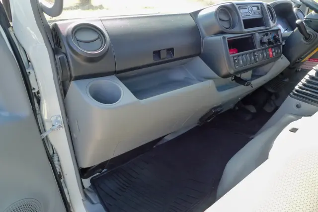 日野 デュトロ TKG-XZU695M(4WD)の写真35