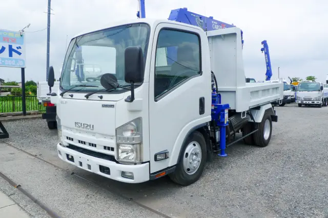 いすゞ エルフ TKG-NMR85N(2WD)の写真1