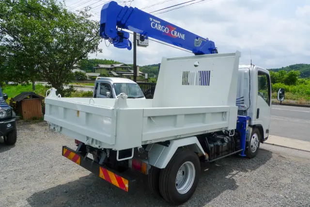 いすゞ エルフ TKG-NMR85N(2WD)の写真6