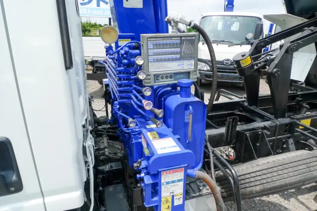 いすゞ エルフ TKG-NMR85N(2WD)の写真17