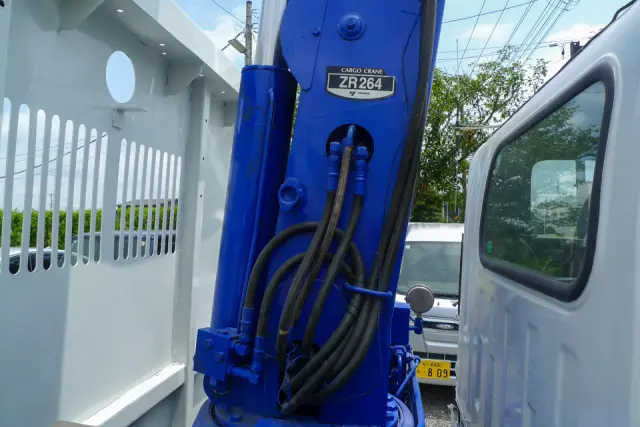 いすゞ エルフ TKG-NMR85N(2WD)の写真18