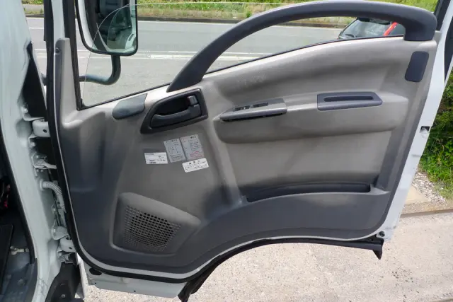 いすゞ エルフ TKG-NMR85N(2WD)の写真22