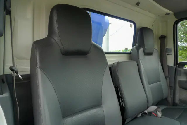 いすゞ エルフ TKG-NMR85N(2WD)の写真24
