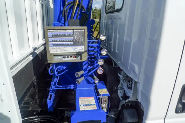 いすゞ エルフ NMR85-7026333(2WD)の写真14