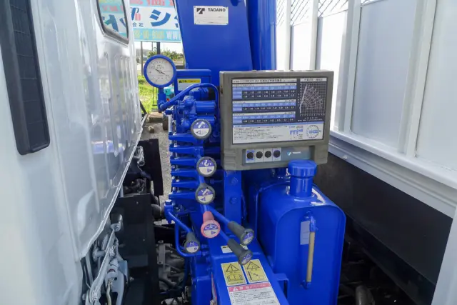 いすゞ エルフ NMR85-7026333(2WD)の写真15
