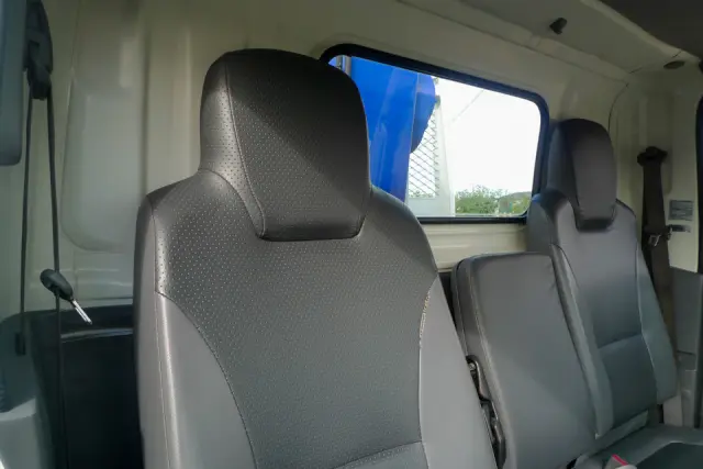 いすゞ エルフ NMR85-7026333(2WD)の写真30