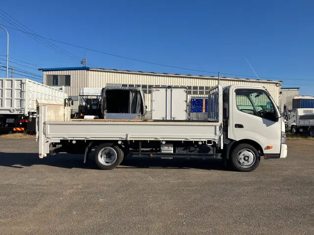 トヨタ ダイナ 2RG-XZU710(2WD)の写真6