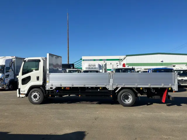 いすゞ フォワード 2RG-FTR90V4(2WD)の写真5